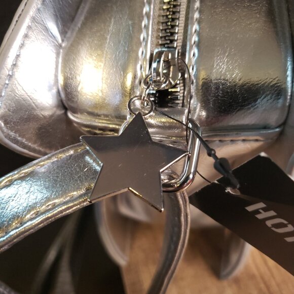 NWT Hot Topic Figural Silver Star Crossbody Bag - Picture 7 of 7